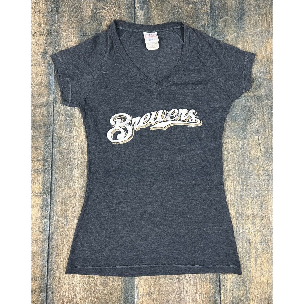 Campus Lifestyle Milwaukee Brewers Women’s Size Medium V Neck Navy Blue T Shirt!